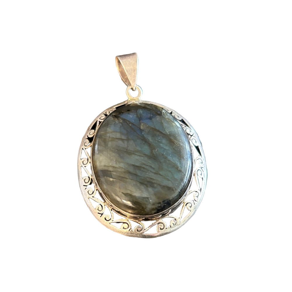 Oversized Vintage Sterling Silver Labradorite Pendant – Ornate Setting